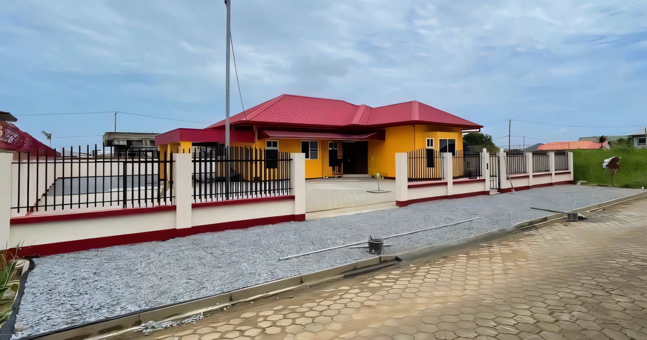 Casa Amarilla